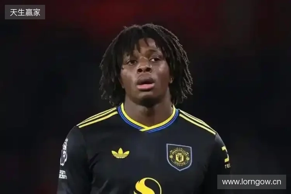 TA:曼联球员多古腿筋受伤,预计伤缺10周 TA:曼联球员多古腿筋受伤,预计伤缺10周