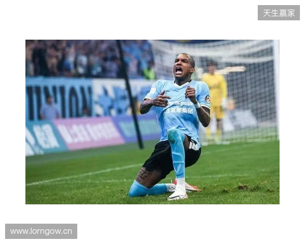 鲁媒:克雷桑对阵大连英博当日主动求战,若恢复顺利可战河南队 鲁媒:克雷桑对阵大连英博当日主动求战,若恢复顺利可战河南队